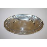 A HALLMARKED SILVER PIERCED OVAL DISH