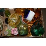 A TRAY OF COLOURED GLASSWARE TO INCLUDE A LARGE GREEN BOTTLE, PAIR OF FLORAL VASES ETC