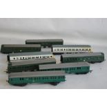 AN ASSORTMENT OF 00 GAUGE LOCOMOTIVES AND CARRIAGES, eight items in total.