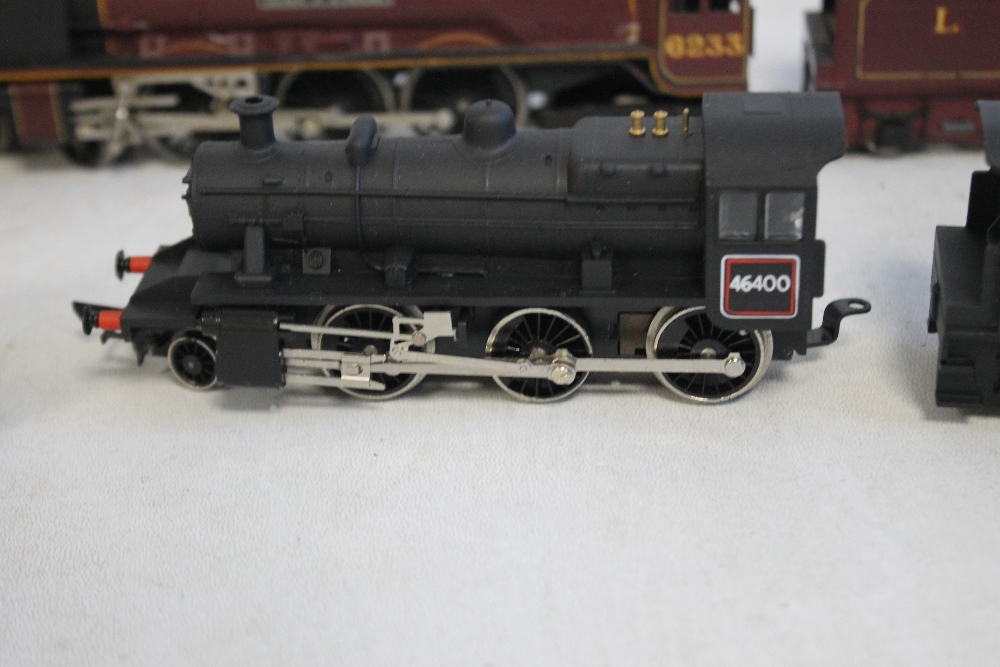 FOUR BOXED HORNBY STEAM LOCOMOTIVES AND TENDERS to include R.056 IRON DUKE (4-6-2), R.150 LNER B12/3 - Image 2 of 10