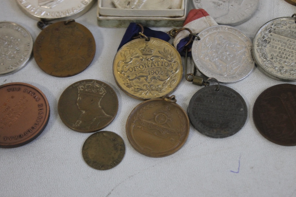 A COLLECTION OF ASSORTED MEDALS, to include Royalty medals (some Leicester related) KLM Airlines - Image 4 of 5