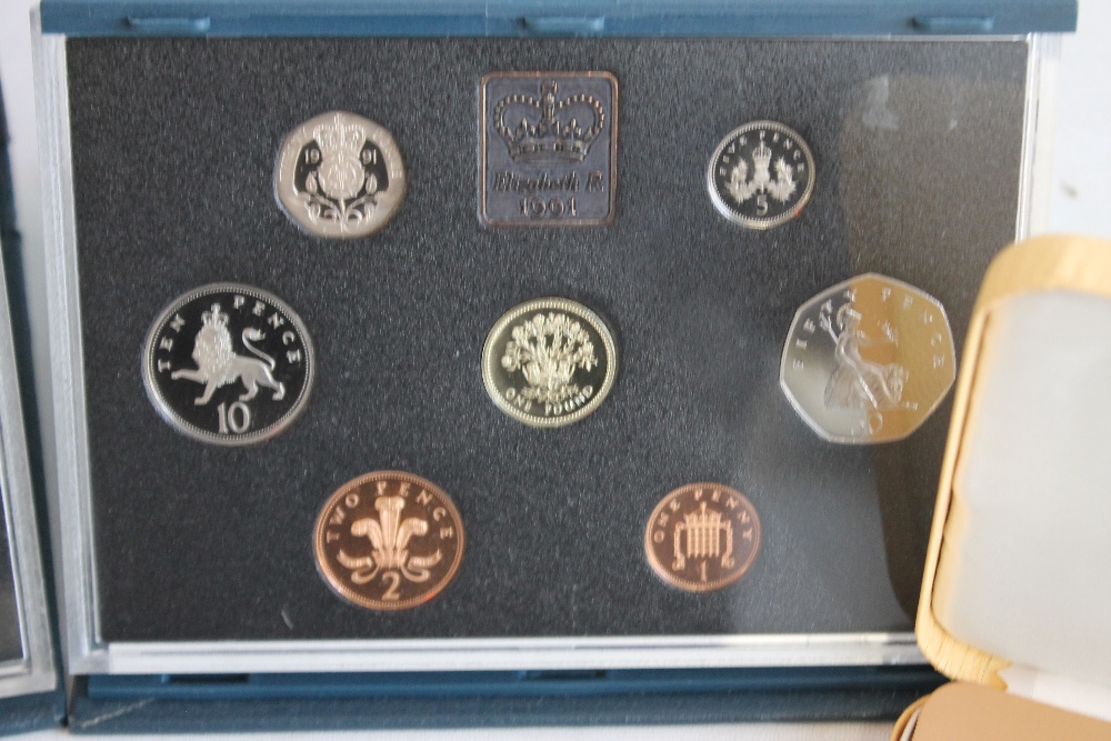 UK & COMMONWEALTH ROYAL MINT PROOF SETS, to include Cook Islands 1976 & British Virgin Islands - Image 4 of 6