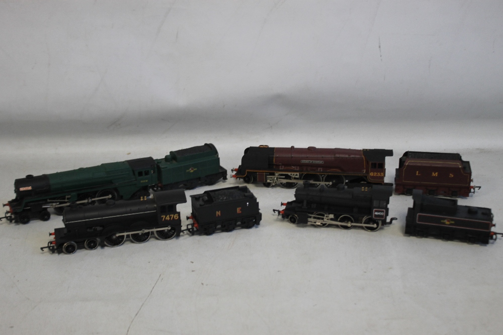 FOUR BOXED HORNBY STEAM LOCOMOTIVES AND TENDERS to include R.056 IRON DUKE (4-6-2), R.150 LNER B12/3