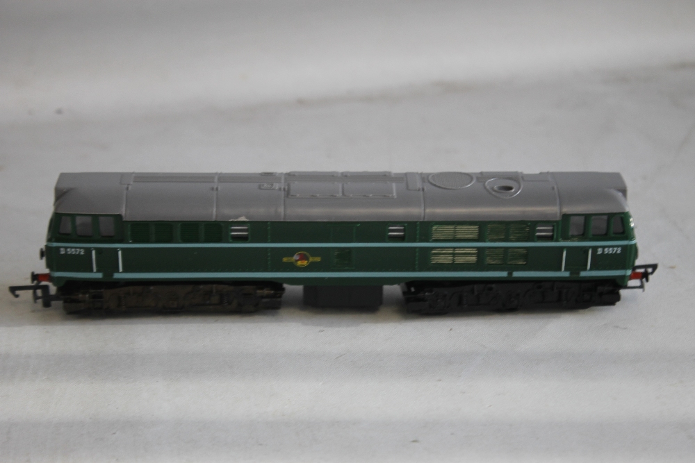 FOUR BOXED HORNBY LOCOMOTIVES to include R.800 BR Class 86 Electric, R.324 Lady Godiva Patriot Class - Image 3 of 5