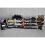 A BOX CONTAINING 20 X OO GAUGE CARS AND CAR SETS FROM THE OXFORD, EFE, Corgi and Scale Auto