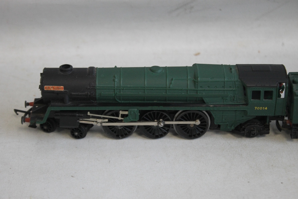 FOUR BOXED HORNBY STEAM LOCOMOTIVES AND TENDERS to include R.056 IRON DUKE (4-6-2), R.150 LNER B12/3 - Image 10 of 10