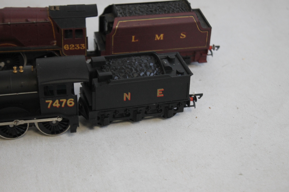 FOUR BOXED HORNBY STEAM LOCOMOTIVES AND TENDERS to include R.056 IRON DUKE (4-6-2), R.150 LNER B12/3 - Image 8 of 10