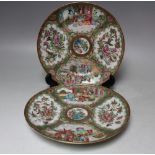 A PAIR OF CHINESE FAMILLE ROSE PLATES, typical figurative detail throughout, Dia. 20 cm (2)Condition