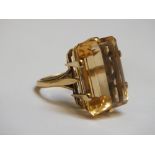 A HALLMARKED 18 CT GOLD LARGE CITRINE RING, the citrine measuring approx 20 mm x 15 mm, approx