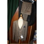 A MARC DARCY VINTAGE STYLE THREE PIECE VINTAGE STYLE BOYS SUIT SIZE 13R, new with tags