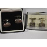 A PAIR OF HARRODS SILVER CUFFLINKS, TOGETHER WITH A PAIR OF 9CT ON SILVER CUFFLINKS