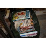 A BAG OF VINTAGE ANNUALS, 2000AD COMICS AND LADYBIRD BOOKS