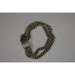 A VINTAGE HALLMARKED SILVER DOUBLE CURB LINK CHAIN BRACELET