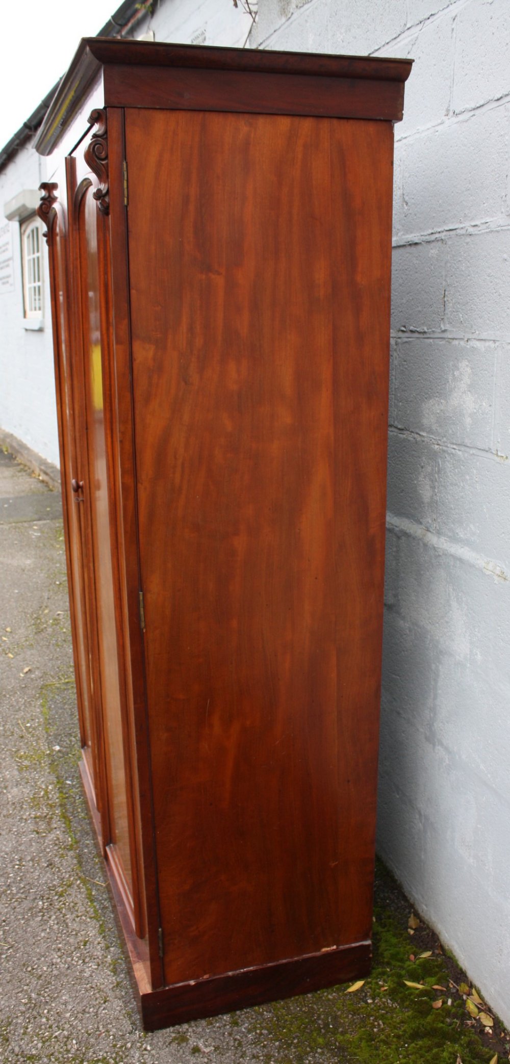 A 19TH CENTURY TWIN DOOR WARDROBE OF SMALL PROPORTIONS, the twin doors opening ti a hanging rail and - Image 3 of 6