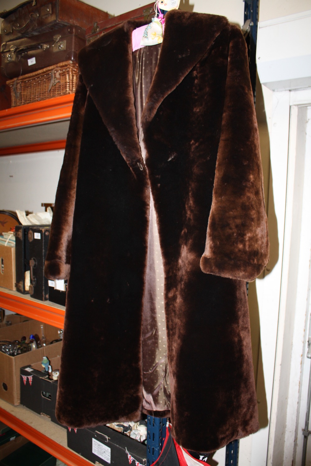 A LADIES VINTAGE HUNGARIAN FUR COAT