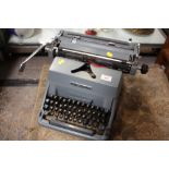 A 70 IMPERIAL 70 VINTAGE TYPEWRITER A/F