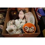 A TRAY OF AYNSLEY CERAMICS TOGETHER WITH AN OAK BISCUIT BARREL ETC.