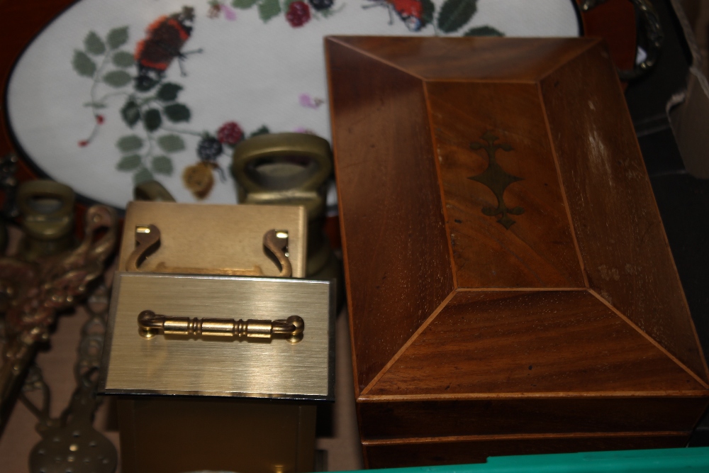 A TRAY OF SUNDRIES TO INCLUDE A TEA CADDY, CARRIAGE CLOCK ETC. - Image 2 of 3