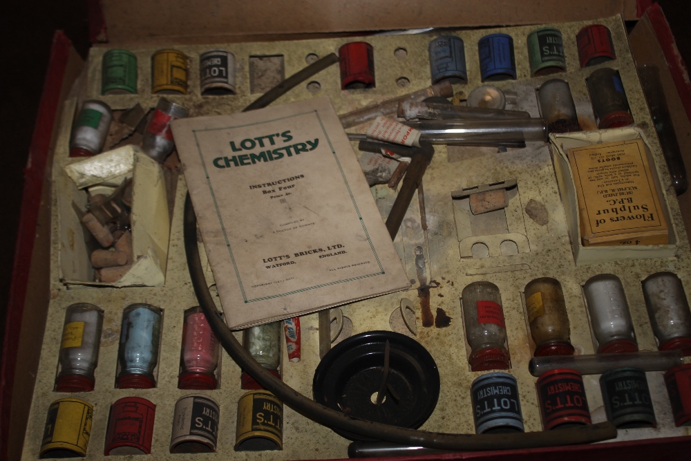 A PRINZ MOVIE EDITOR, A LOTTS CHEMISTRY SET (NOT COMPLETE), THE GOLF GAME ETC. - Image 3 of 3