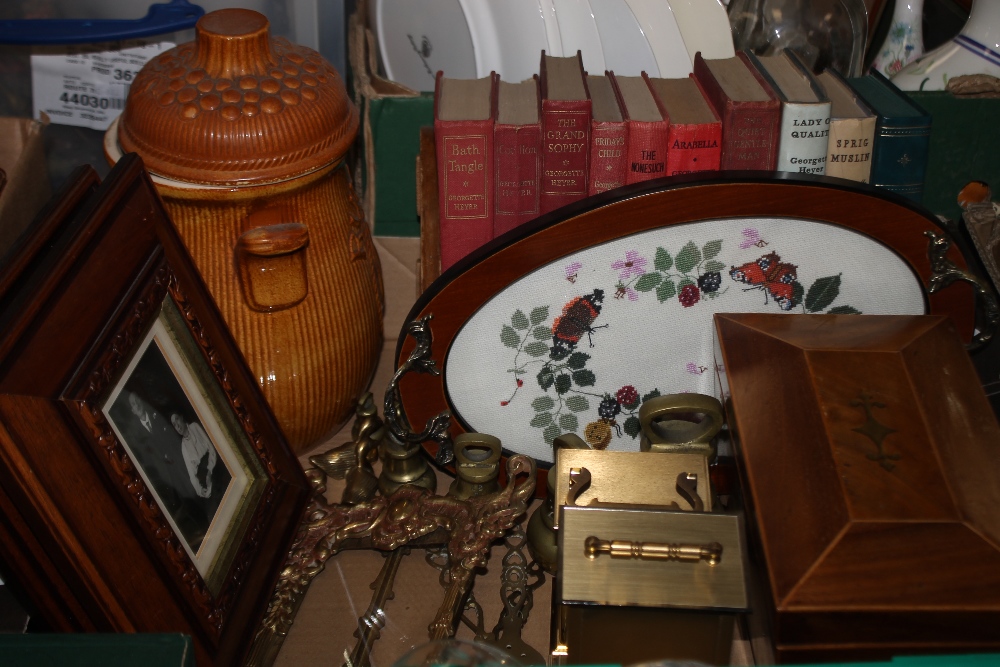 A TRAY OF SUNDRIES TO INCLUDE A TEA CADDY, CARRIAGE CLOCK ETC.