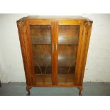 AN OAK ART DECO STYLE CHINA CABINET, H 328 cm W 31 cm, L 91 cm