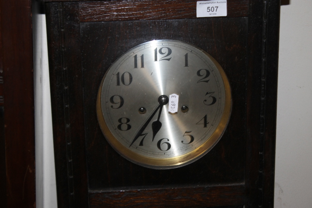 AN OAK HANGING WALL CLOCK - Image 2 of 2