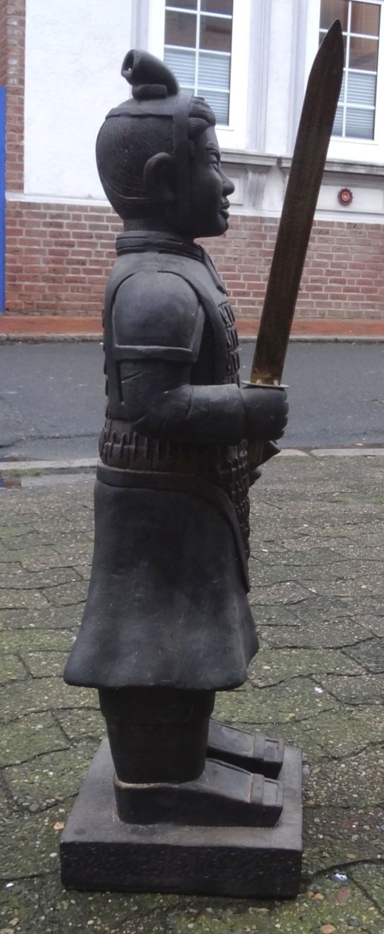 grosser chines. Krieger mit Schwert, Terrakotta, H-80 cm - Bild 4 aus 6