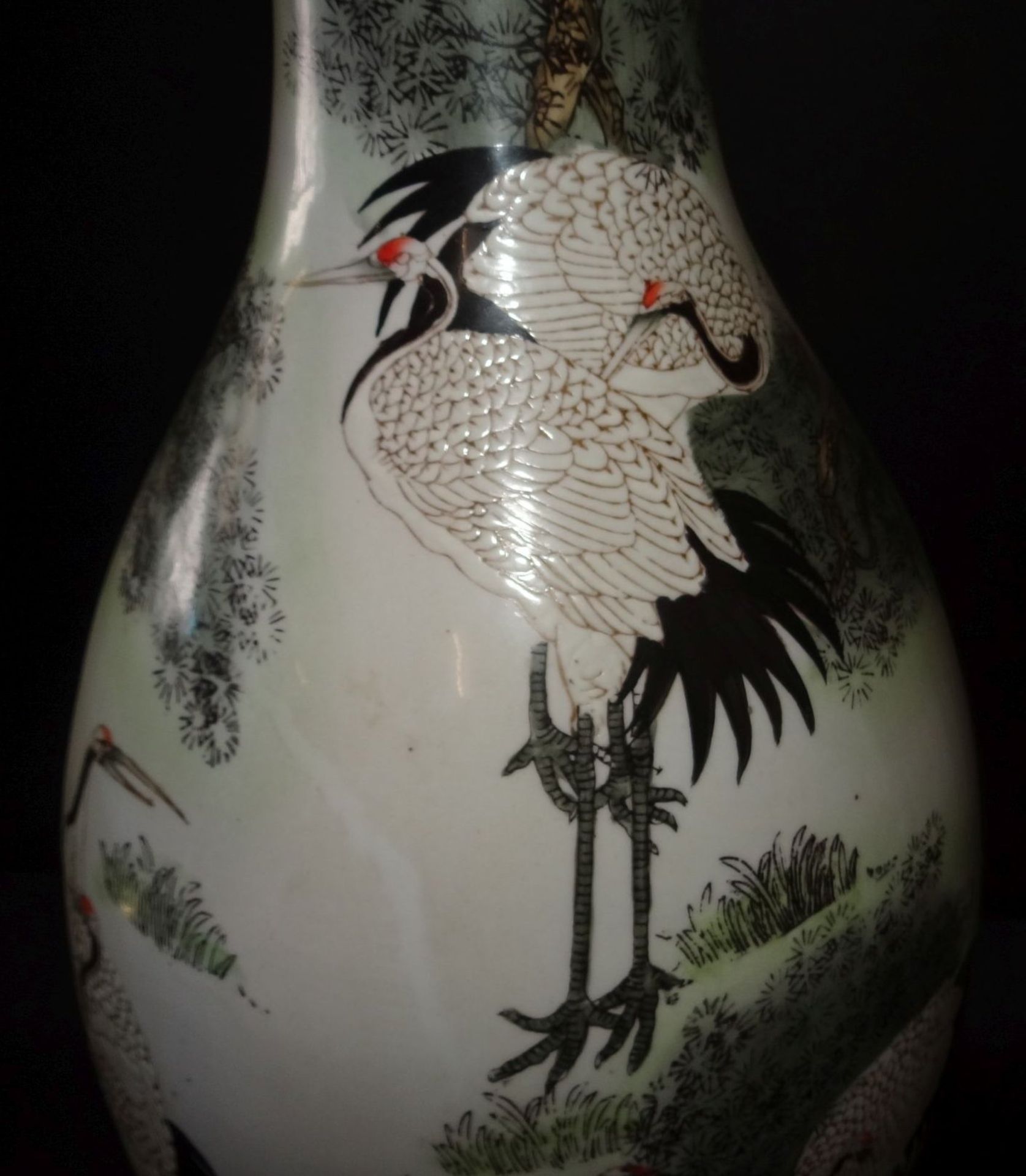 hohe China-Vase, bemalt mit Reiher, rote Schriftzeichen, H-62 cm - Bild 7 aus 10