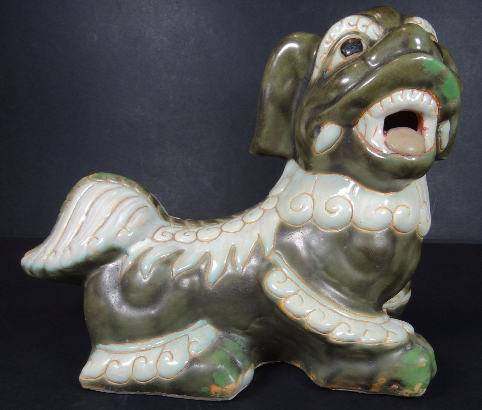 grosser chines. Hund, bemalt, H-22 cm, L-29 cm