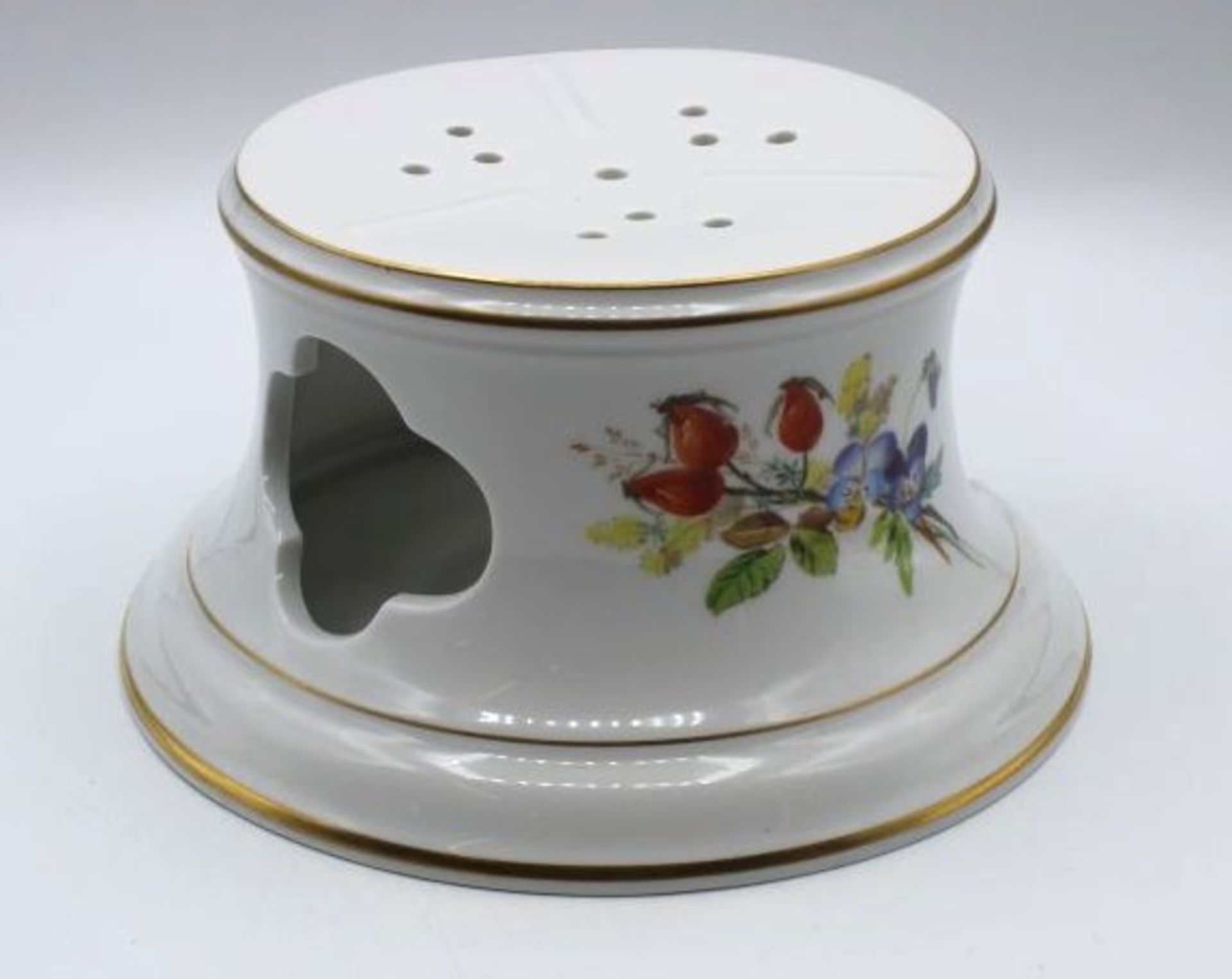 Stöwchen, Meissen, Schwertermarke, 1. Wahl, florale Bemalung, H-8,5cm D-12cm.<