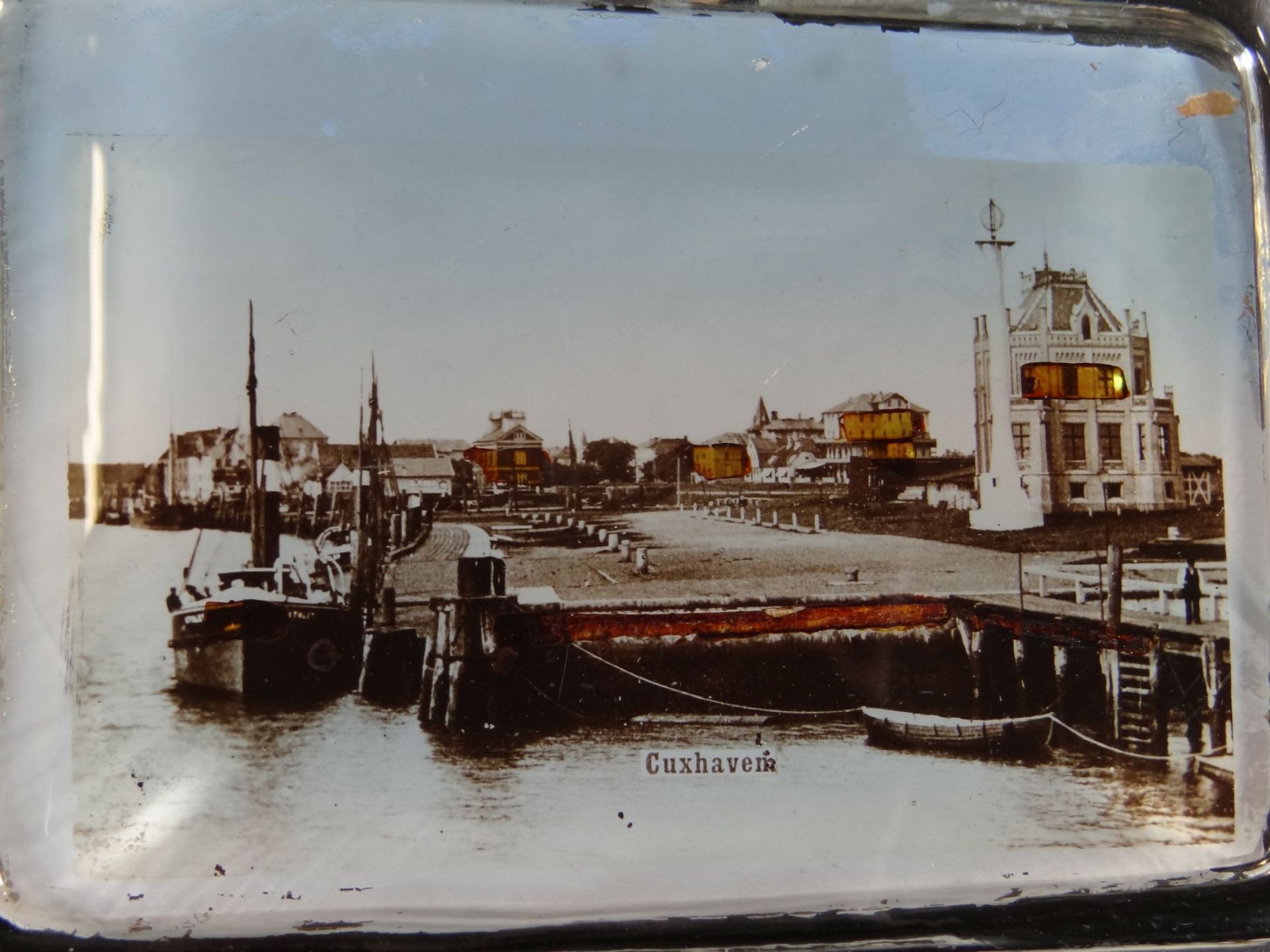 Paperweight mit Cuxhaven Ansicht um 1900, 8x11 cm