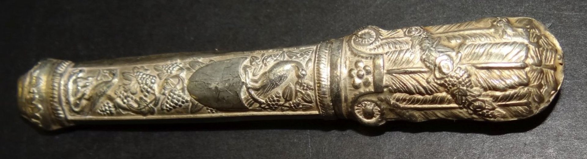 Biedermeier Nadelbehälter, 13 lötiges Silber und Meisterpunze, L-8 cm, 6,5 g<b