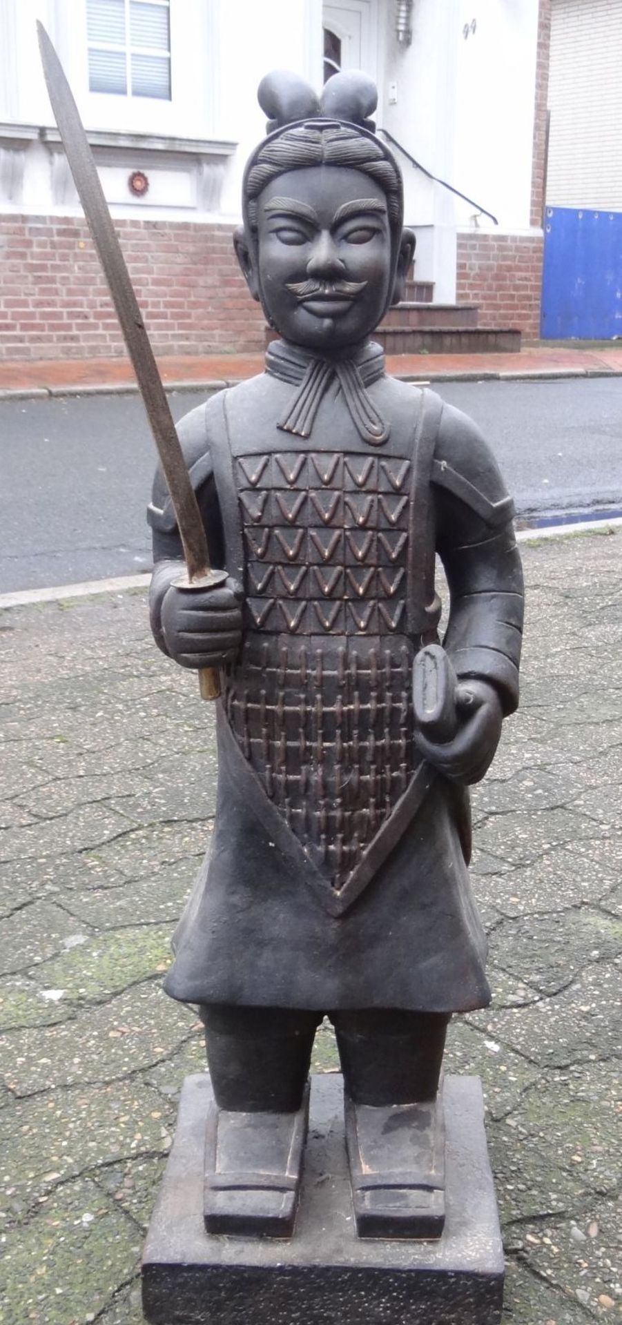 grosser chines. Krieger mit Schwert, Terrakotta, H-80 cm