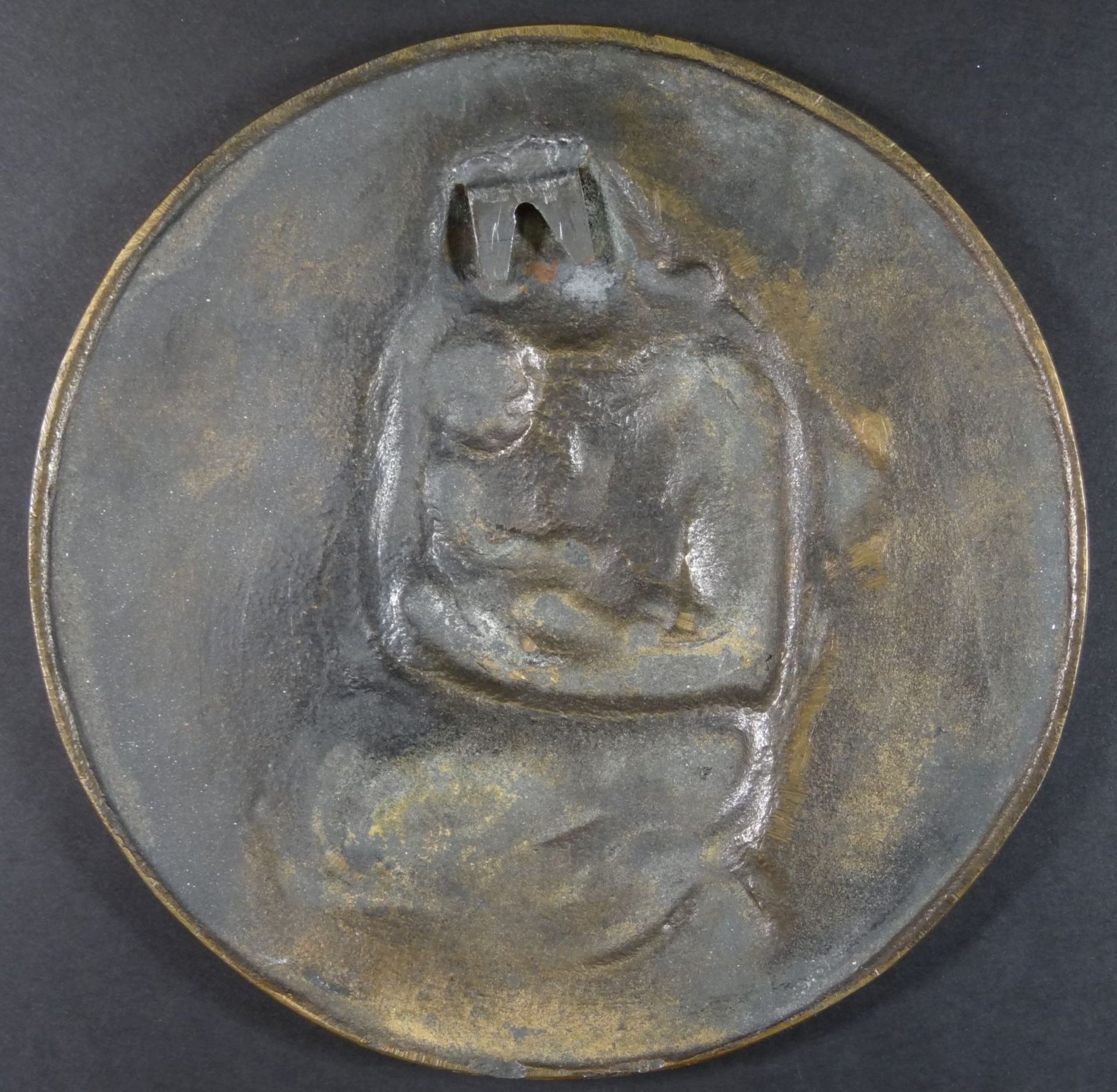 Gottfred EICKHOFF, 1930 (1902-1982), runde Bronze-Plakette "Mutter und Kind", schwer lesbar - Bild 2 aus 3