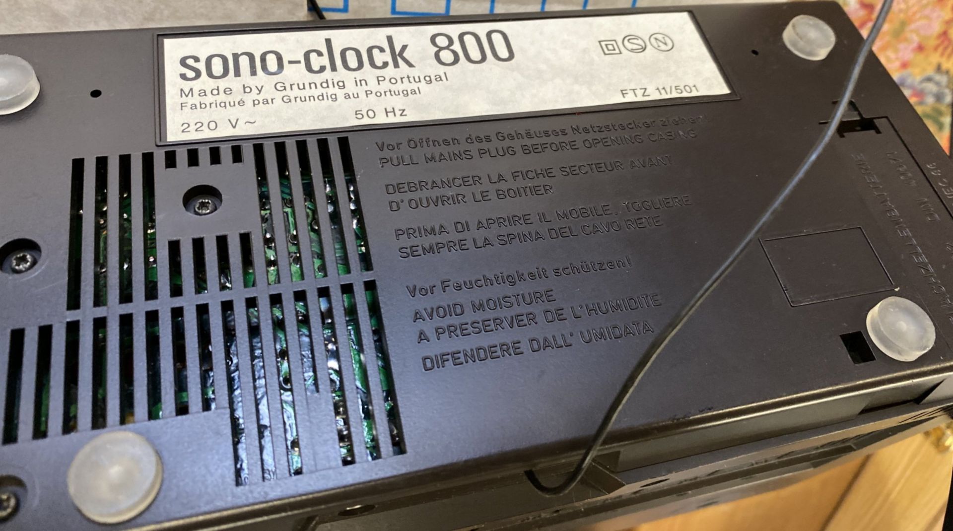 Grundig SONO-CLOCK 800 FM Radiowecker Vintage, funktionstüchti - Bild 3 aus 3