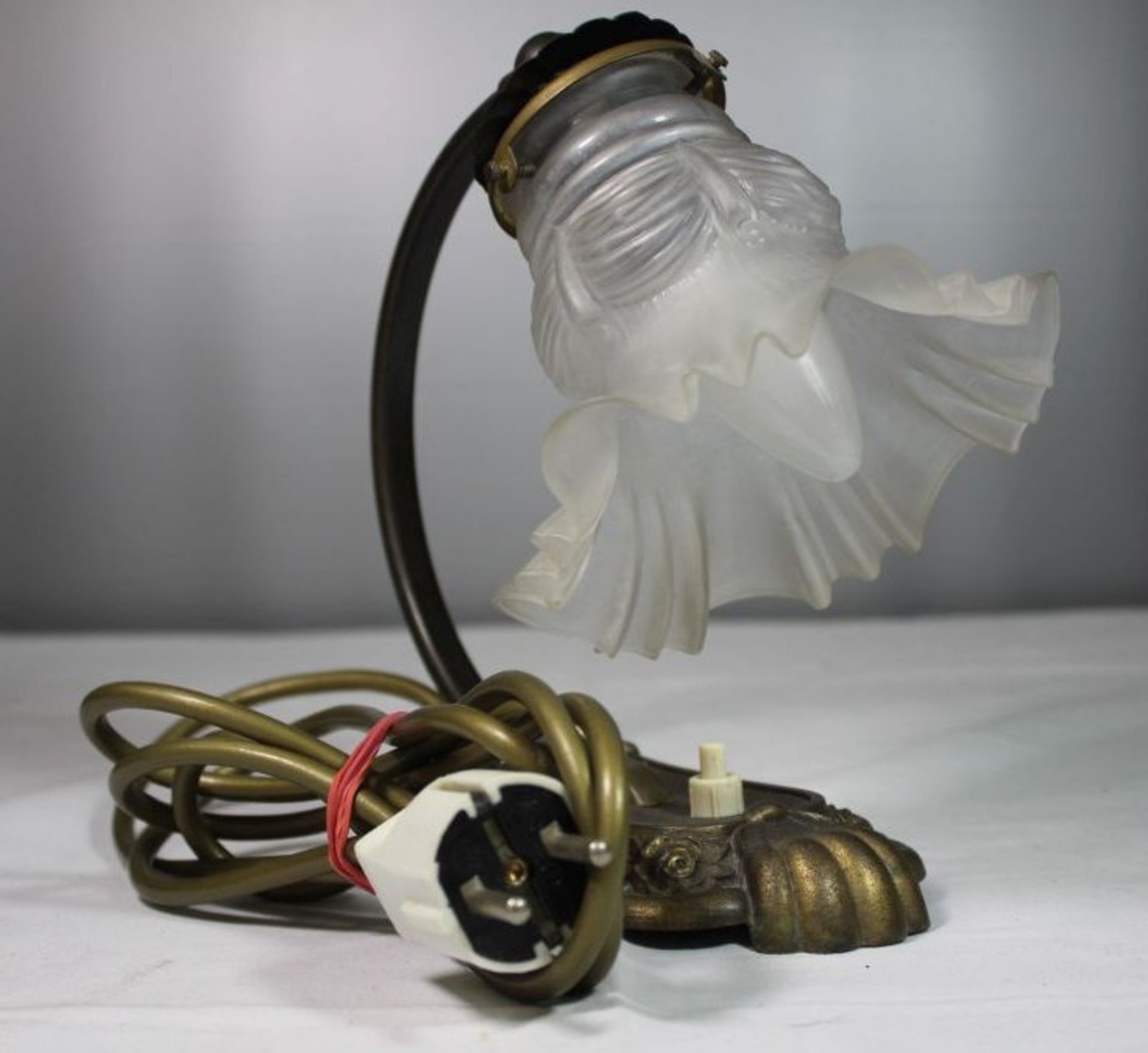 Nachtischlampe um 1910, Messing bronziert, H-22cm. - Bild 2 aus 3