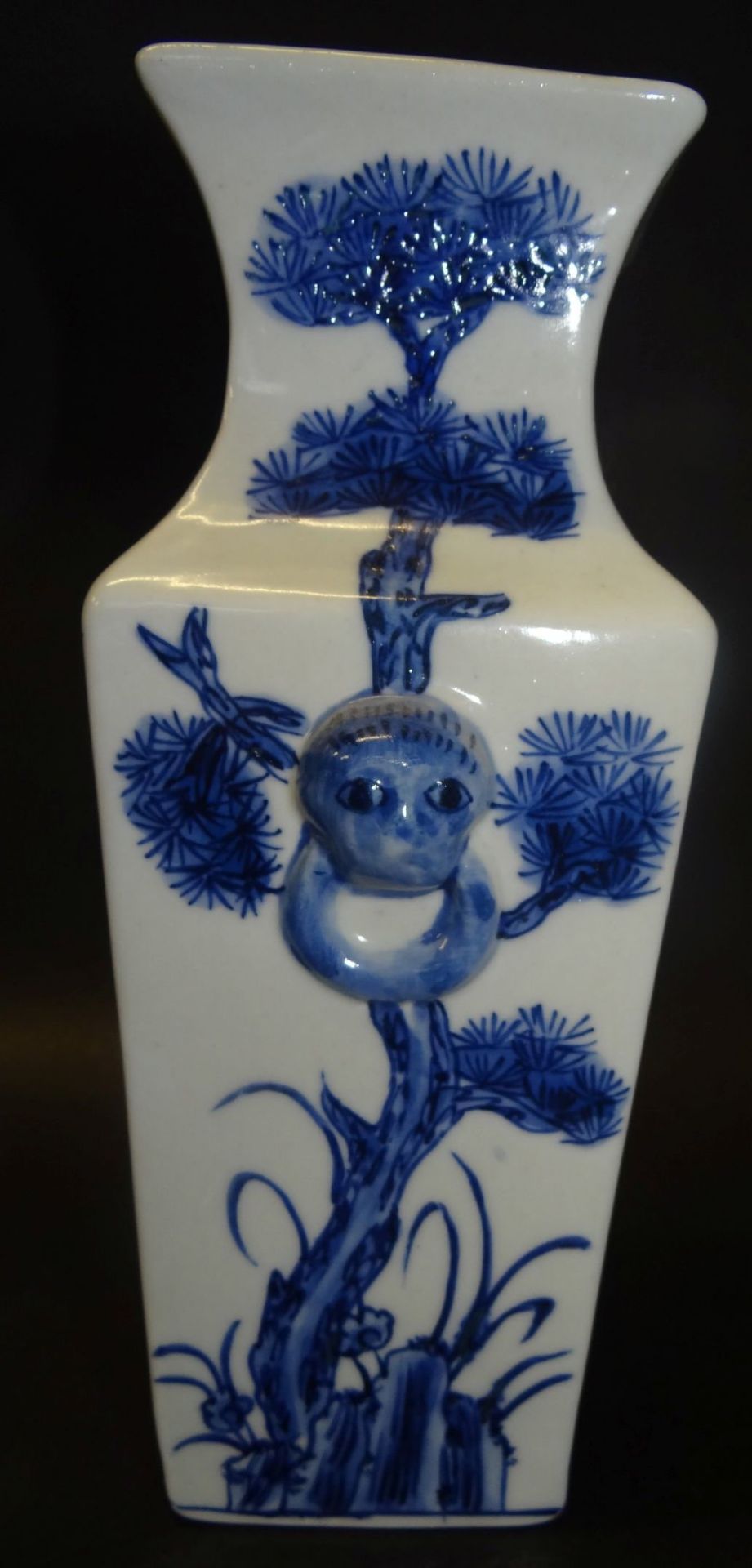 China-Vase mit Blaumalerei, in Boden gemarkt, H-22 cm - Bild 2 aus 7