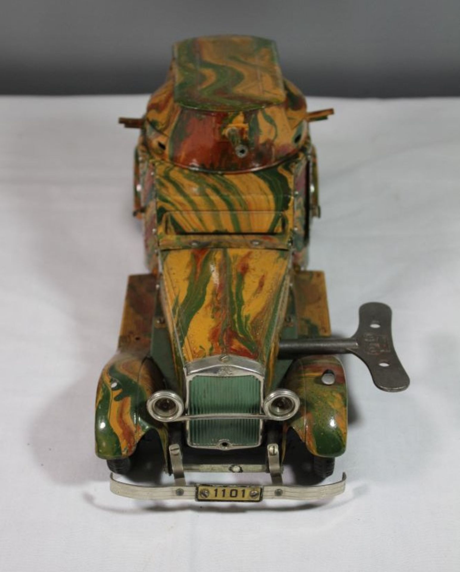 Märklin Baukastenauto mit seltener Panzerwagen-Karosserie, Blech mit sog. Mimikry-Lackierung, - Bild 2 aus 7