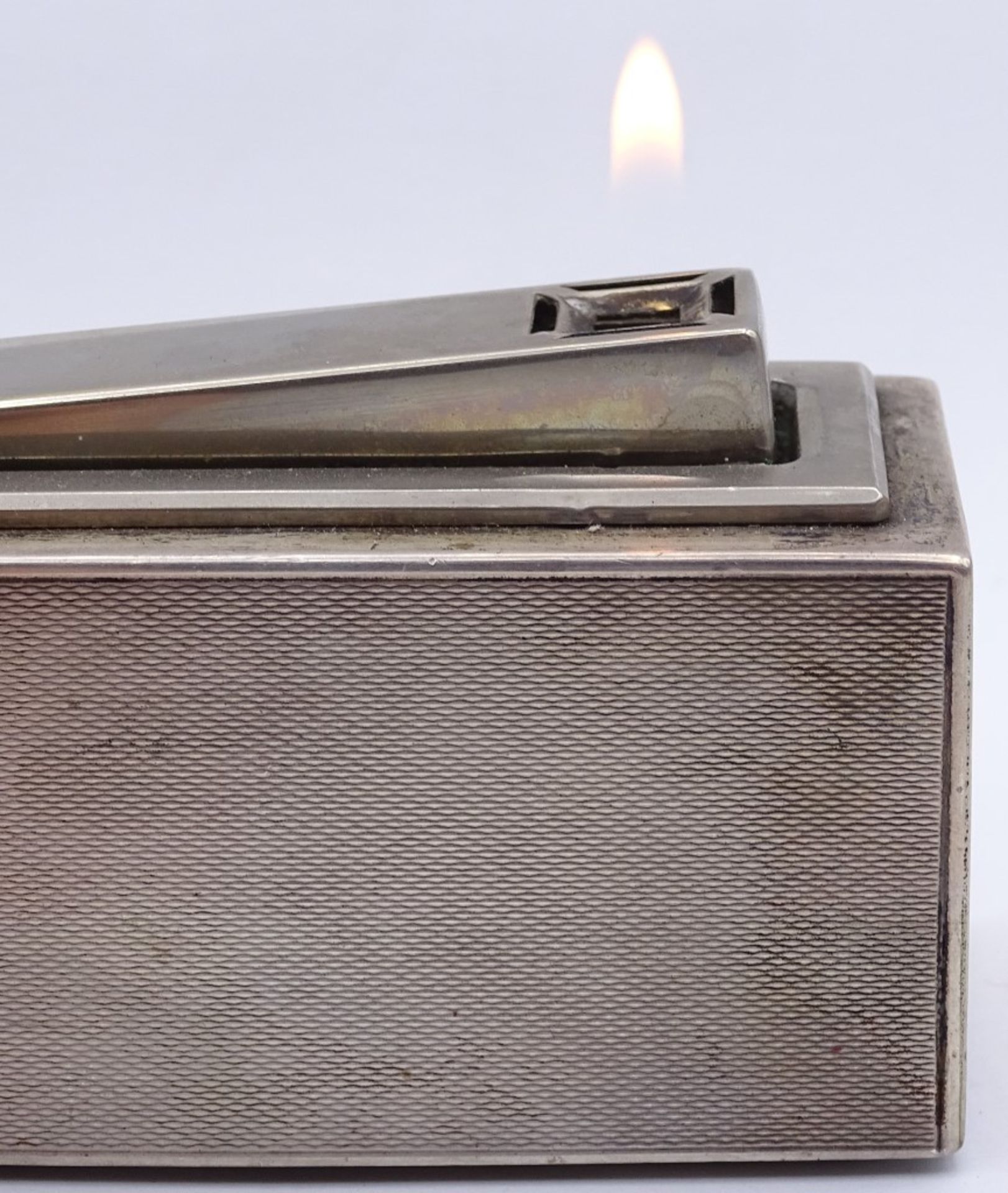 Tischfeuerzeug in Sterling Silber Gehäuse,Funktionstüchtig,L-10,4cm,H-6,0 - Bild 4 aus 5