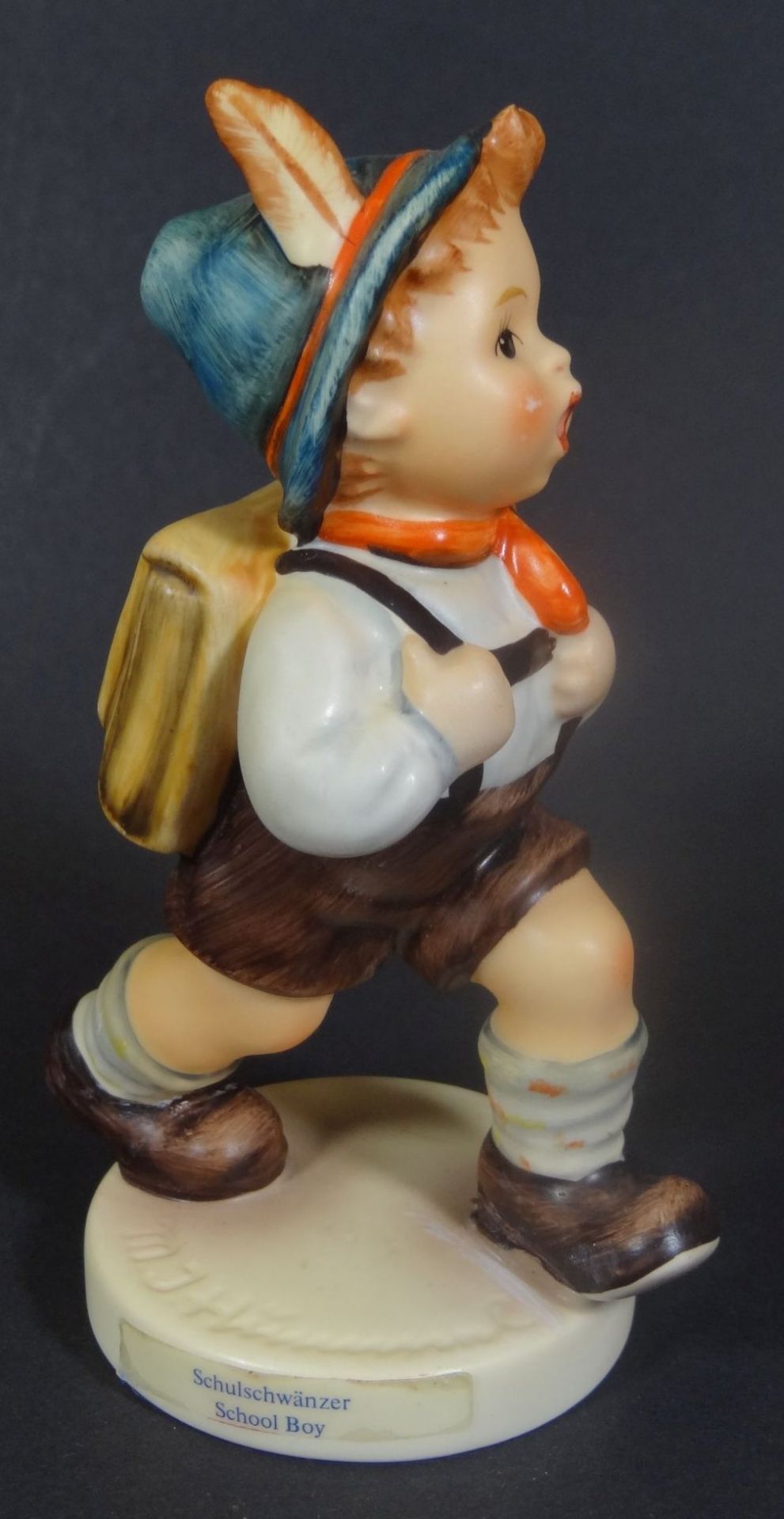 Hummelfigur "school boy" Goebel, H-11,5 cm, kaum sichtbare Klebestelle am Fuss