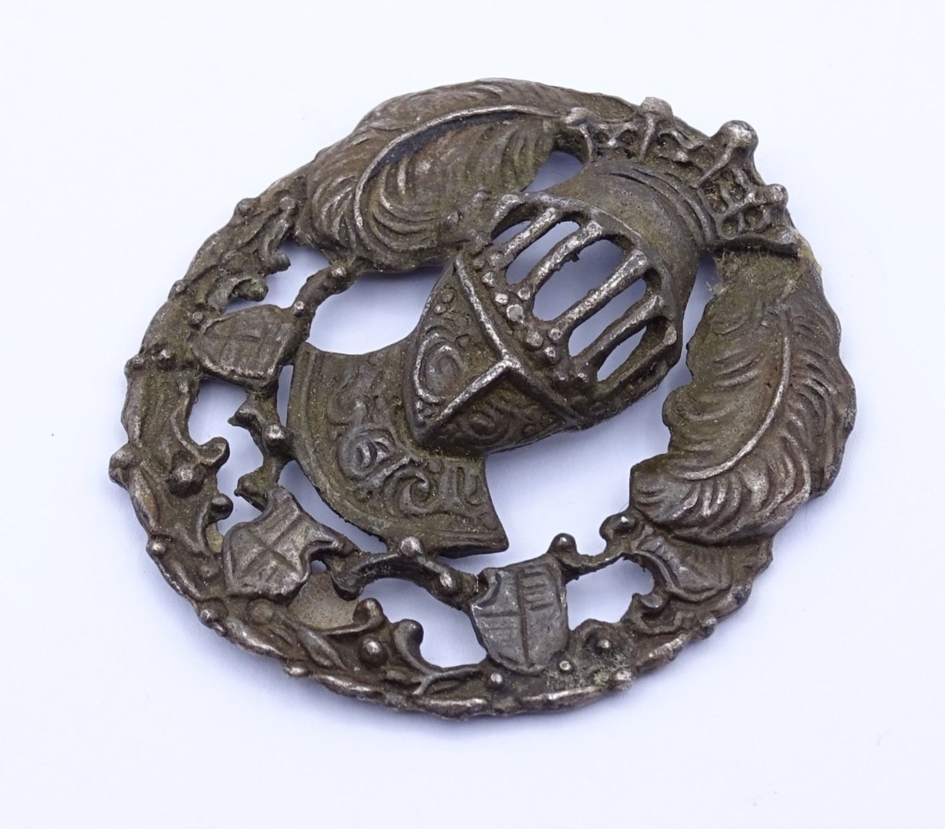 Auszeichnung /Abzeichen / Plakette? Ritterkopf,mit drei Wappen und aufgesetzter Krone,Metall,4,7x4, - Bild 2 aus 4