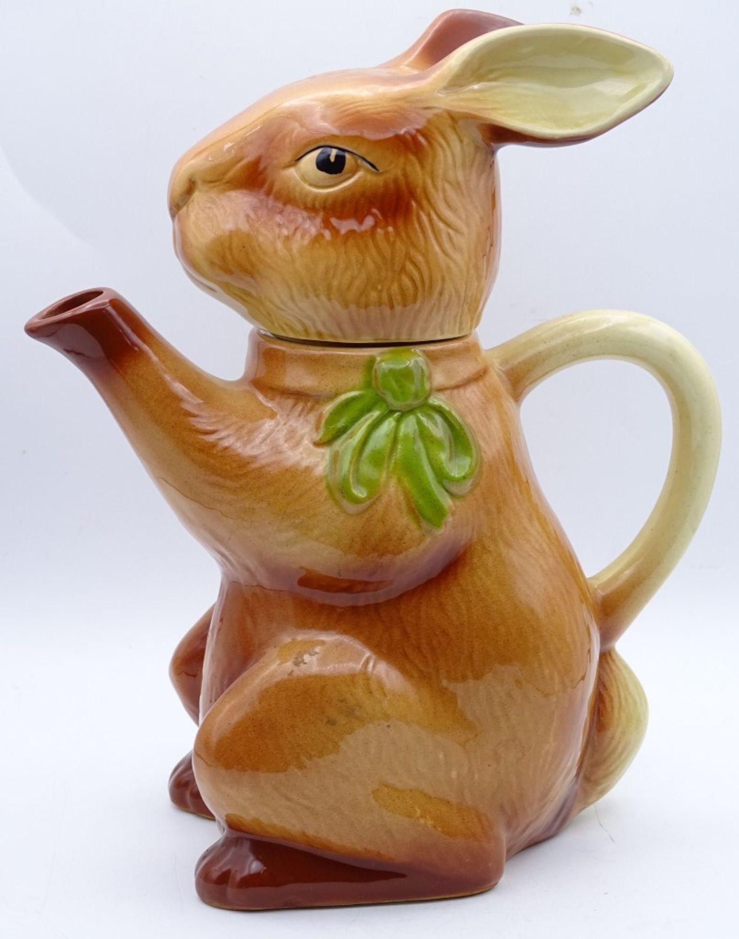 Teekanne in Form eines Hasen,Tony Wood Staffordshire England,H- 23,5cm