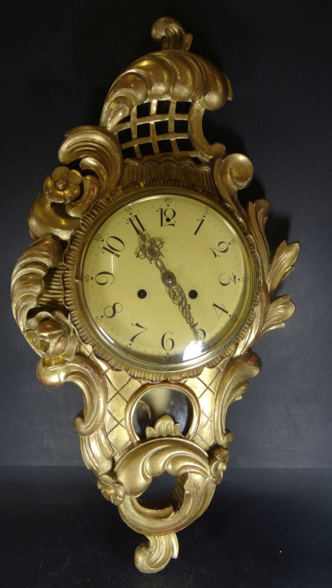 Original handgeschnitzte vergoldete schwedische Kartell-Wanduhr - Holz, Vergoldet - Erste Hälfte des