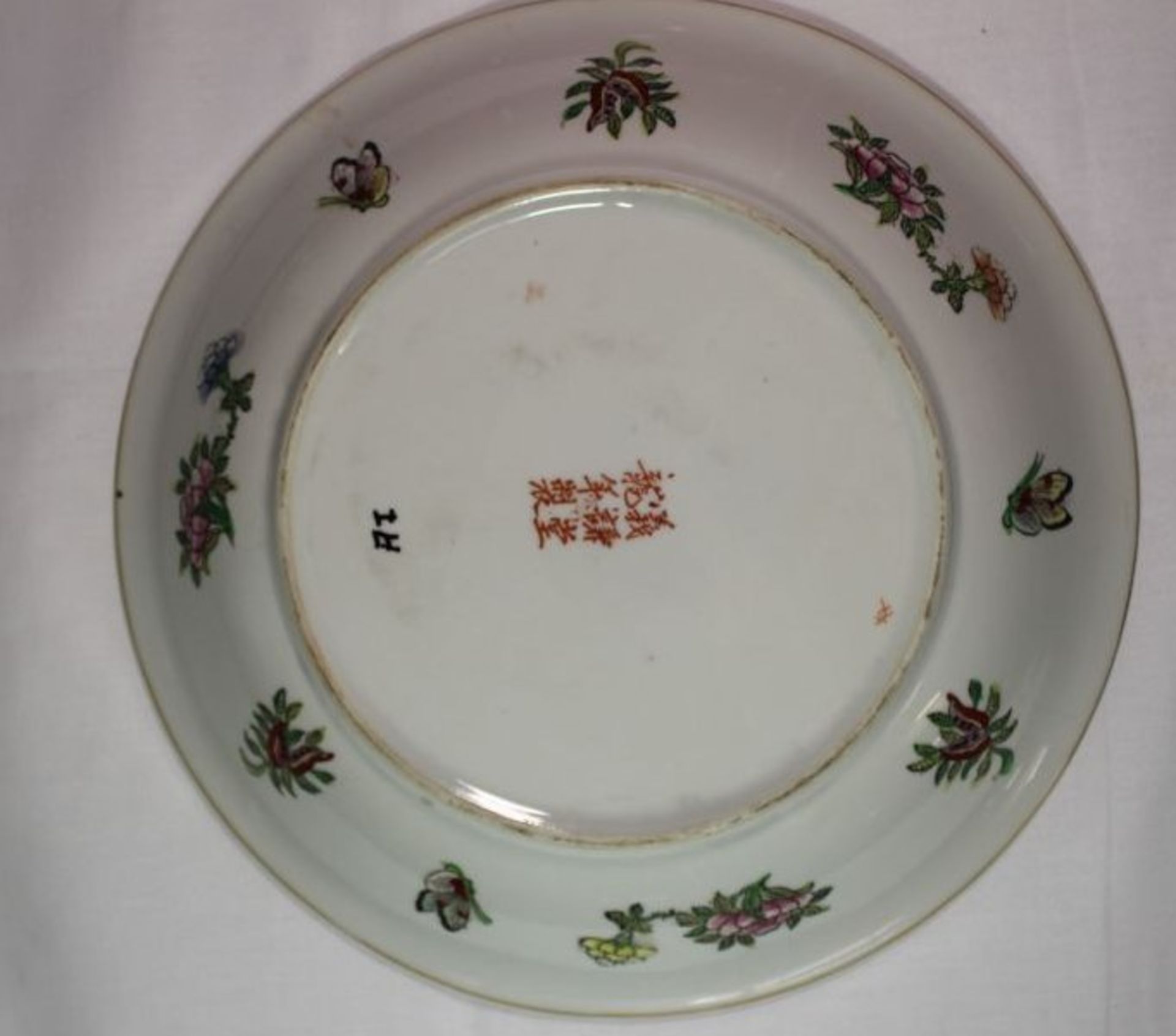 3x div. China-Teller, China, gemarkt, untersch. Darstellungen, ca. D-31cm. - Bild 7 aus 7