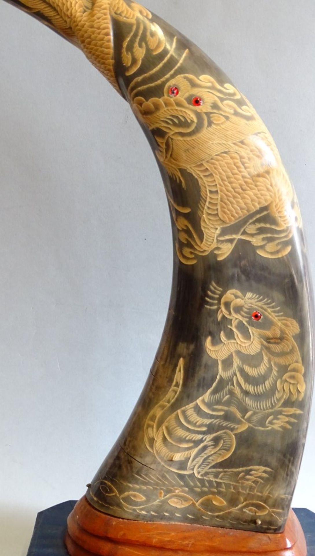 Nachlass Blockadebrecher MS TANNENFELS,verziertes Horn eines japanischen Wasserbüffels,auf - Bild 3 aus 10
