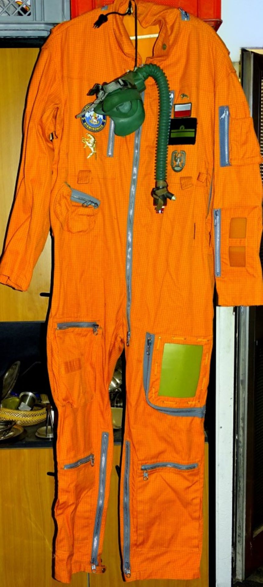 Fliegerkombi: Uniform u. Fliegermaske,Luftfahrt,Polen,Loch oberhalb des rechten Knies - Bild 6 aus 8