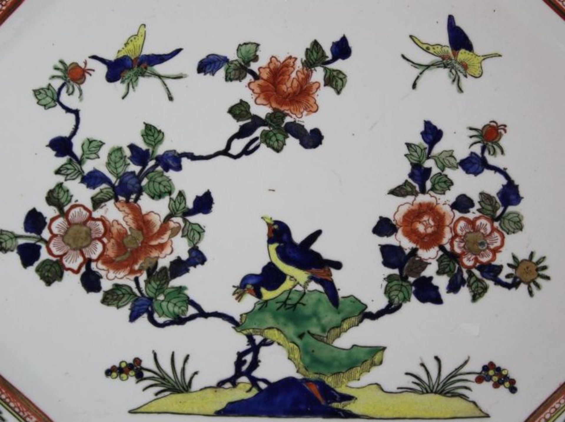 Platte, China, gemarkt, Blumen-Vogel u. Insektendarstellungen, 38 x 30cm. - Bild 2 aus 4