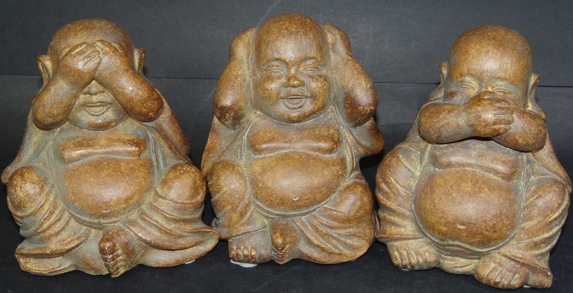 3x buddhistische Mönche, den 3 indischen Affen nachempfunden, Keramik/Kunstmasse ?, H-12 c