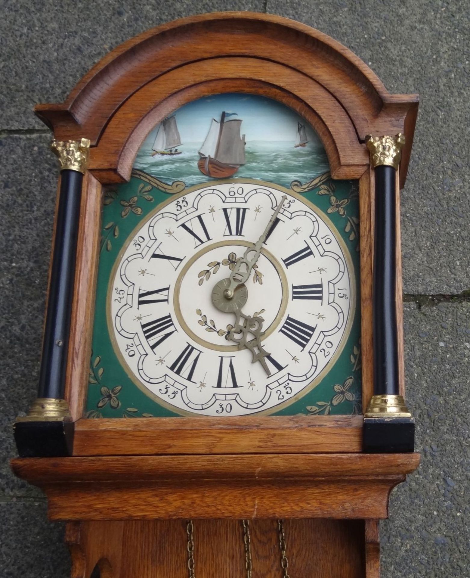 grosse friesische Wanduhr in Holzgehäuse, bewegliches Segelschiff als Sekundenanzeige, gut - Bild 2 aus 7