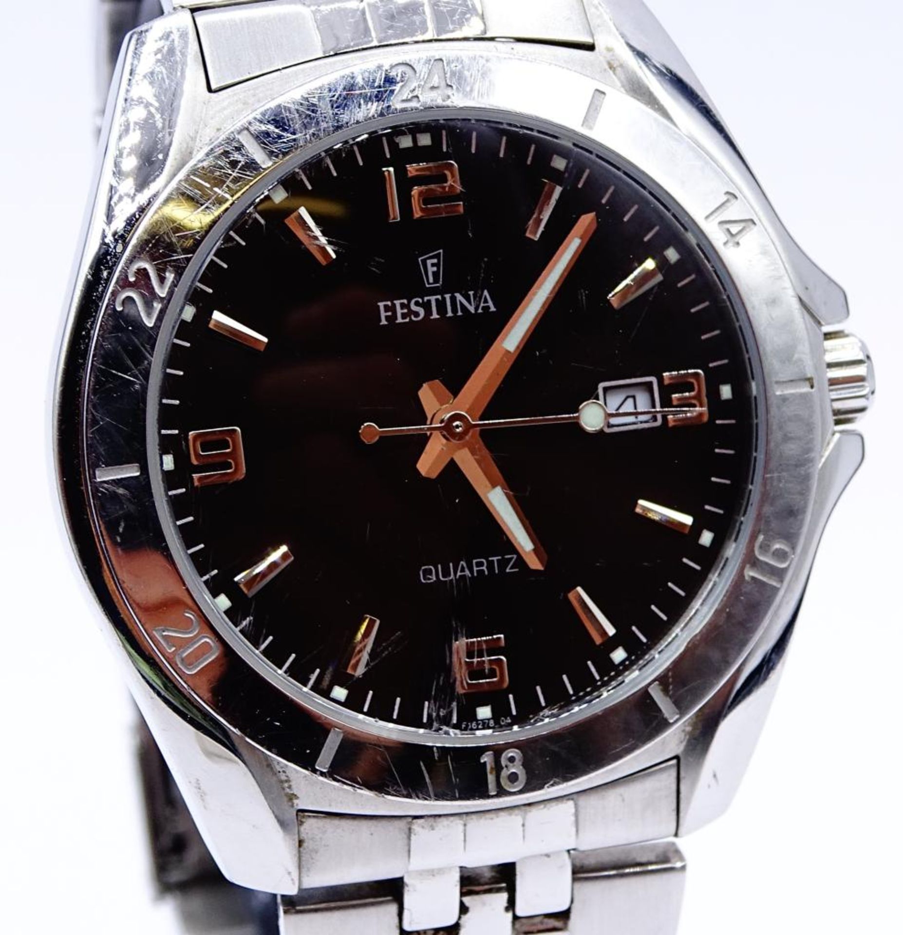 Herren Armbanduhr "Festina",Quartz,Edelstahl,Tragespuren,Kratzer auf dem Glas,Funktion nicht - Bild 3 aus 7